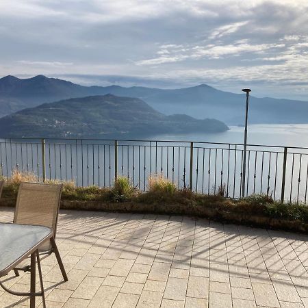 Appartamento Grande Terrazza Vista Lago Parzanica Exterior foto